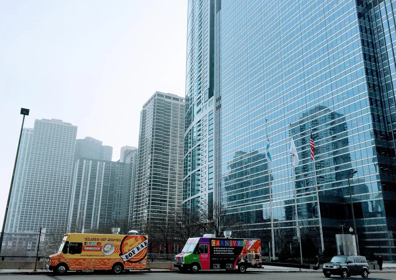food truck, chicago, skyscraper, morning, usa, city, urban, downtown, illinois, america, reflection, building, blue food, blue truck, food truck, food truck, food truck, food truck, food truck. How to observe a food truck operation with a skeptical eye: a 25 point field protocol