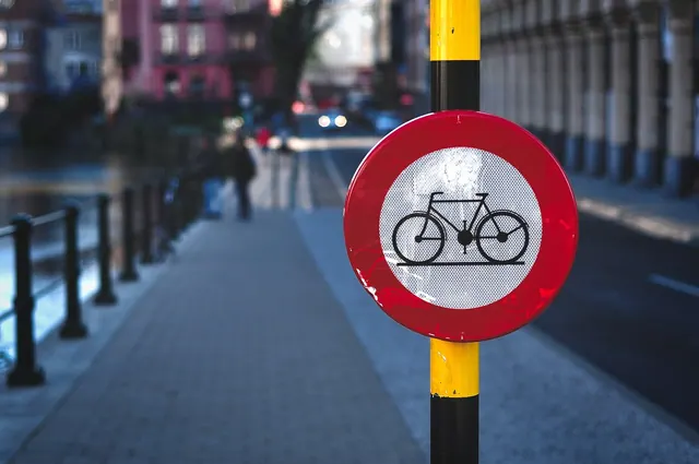 bike, signage, travel, ban, forbidden, city, ghent, belgium, symbol, cycling, road, roadsign, street, permit, bicycles, cyclists, icon, path, cycle, route, urban