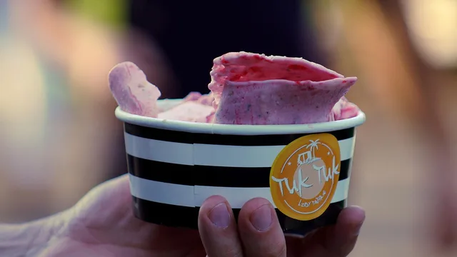 ice, ice-cream, thai, food, food truck, healthy, holiday, fruit, cool, natural, fresh, free time, refreshing, mug, food truck, food truck, food truck, food truck, food truck. Food truck marketing: a service-day publishing routine