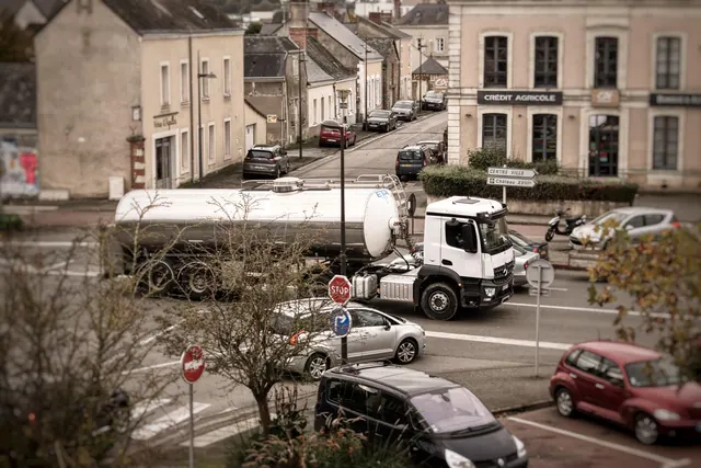truck, semi, cars, tanker, city, street, road, brown truck. Food truck profit margins and break-even points