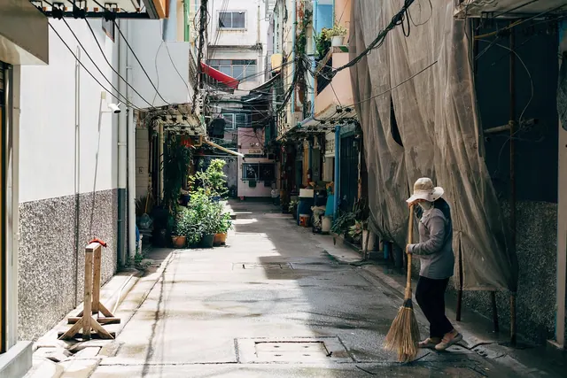 woman, broom, workers, street cleaner, thai, thailand, bangkok, asia, to travel, local, neighborhood, cleanser, cleaning, garbage disposal, street sweeper, street cleaning, cleanli. How local SEO works for food truck owners