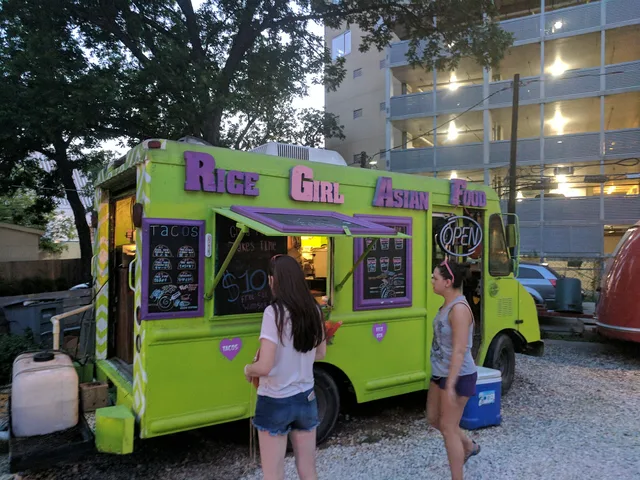 Austin Texas food truck. How to get a food truck permit in BC: authorities and steps